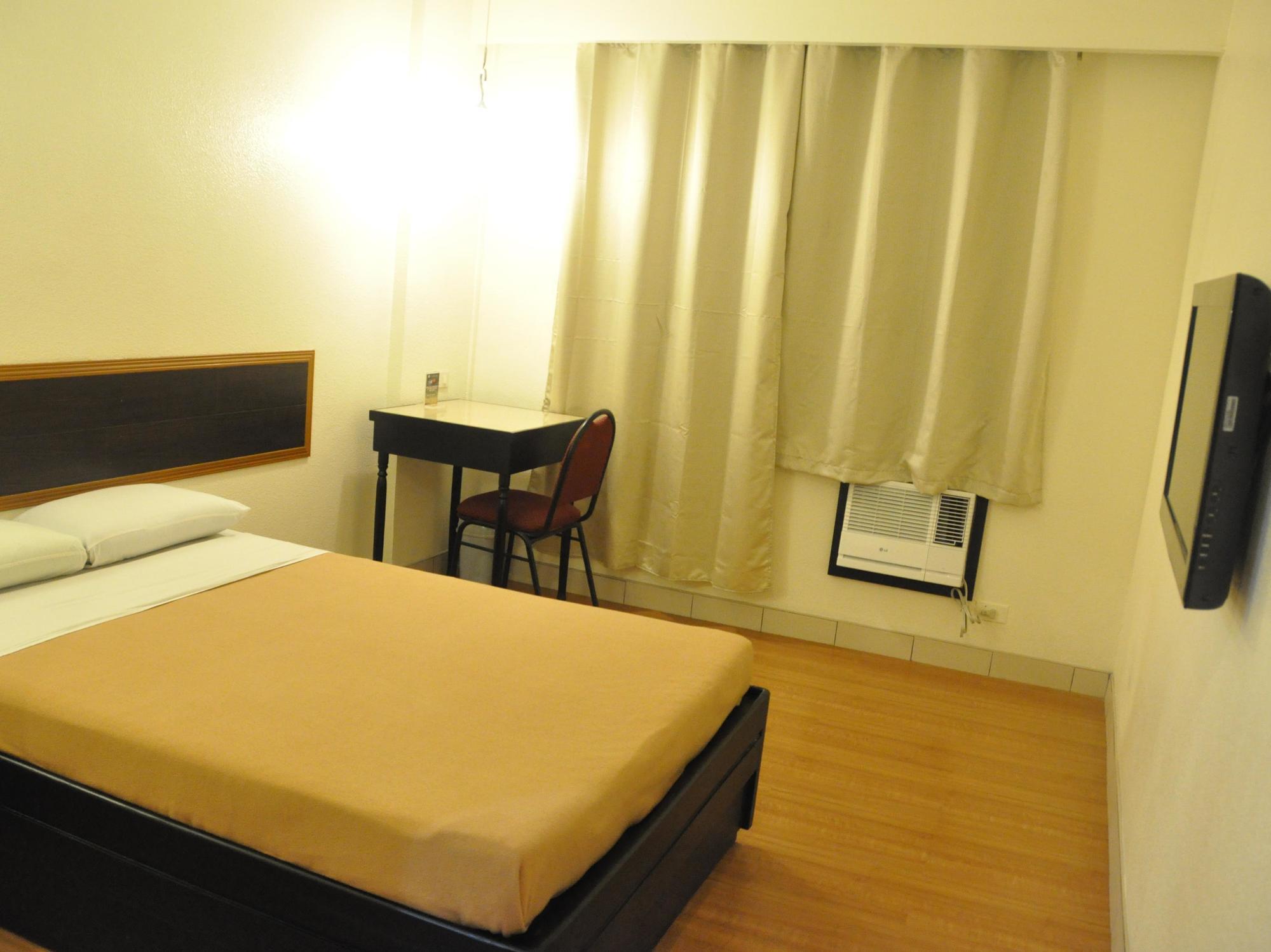 Iloilo Midtown Hotel Экстерьер фото
