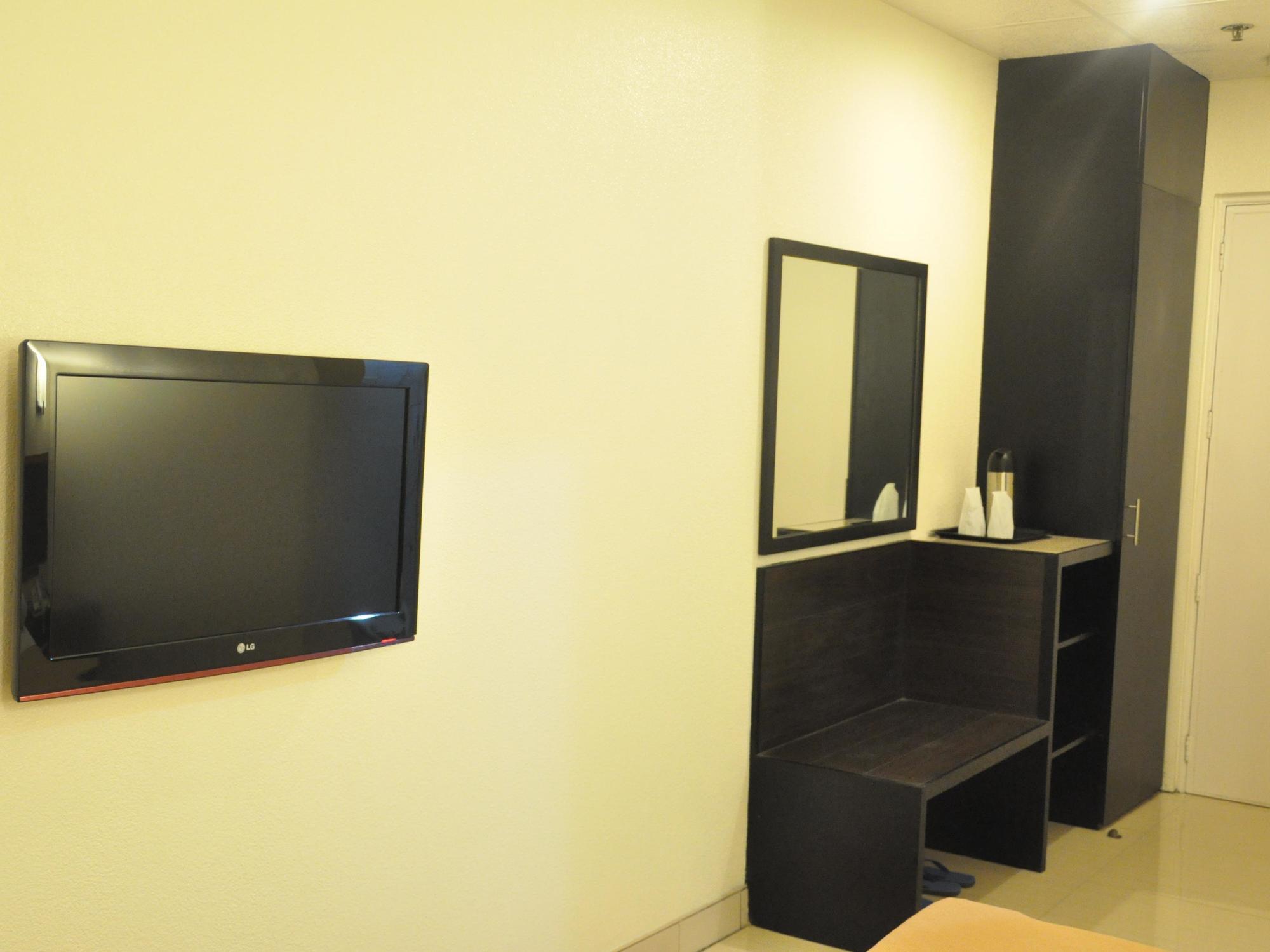 Iloilo Midtown Hotel Экстерьер фото